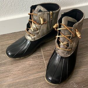 Sperry Saltwater Camo Leather Snow Boot - Size 7.5